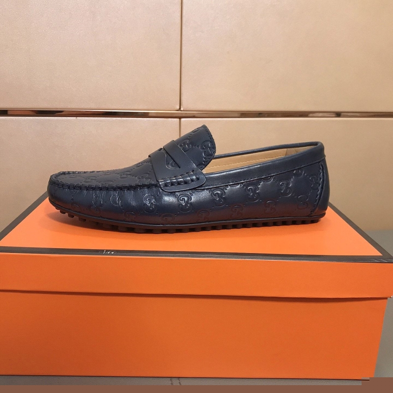 G*u*i leather shoes